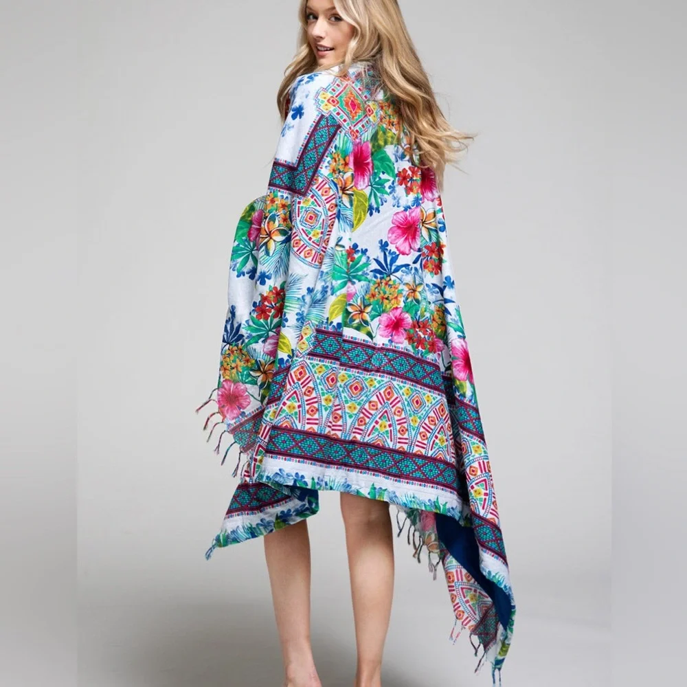 Ruggine Luxury Flower Print Towel NWT